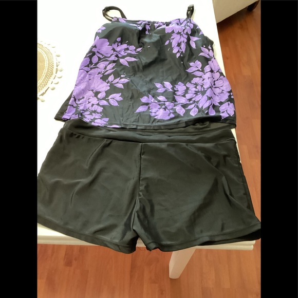 SOLD - Picture 1 of 4